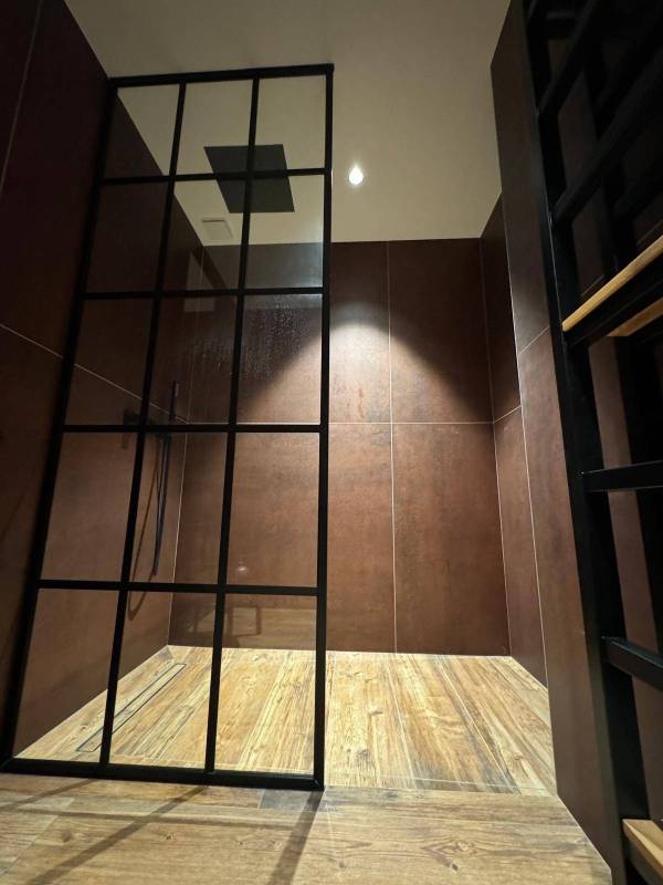 Prix pose paroi douche en verre Mougins 06250. 