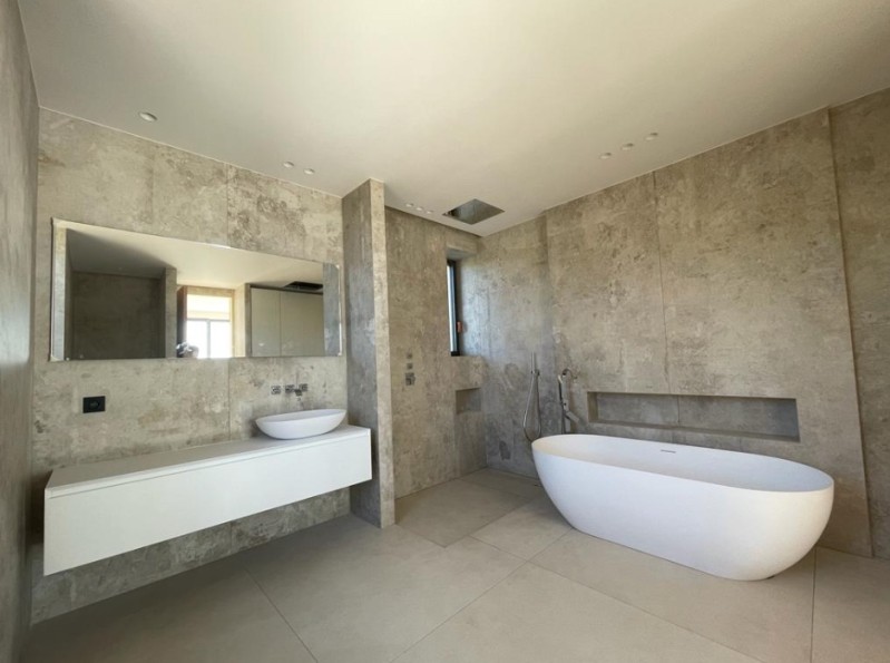 Quel budget prévoir pour une installation complète de plomberie d’une villa de 150 m2 à Saint-Raphaël ?